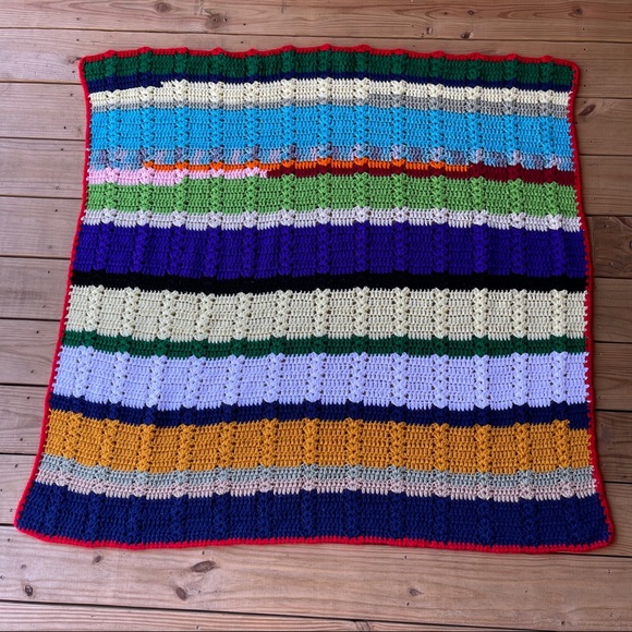 Crochet blanket multicolored hand quilted throw - Picture 2 of 6